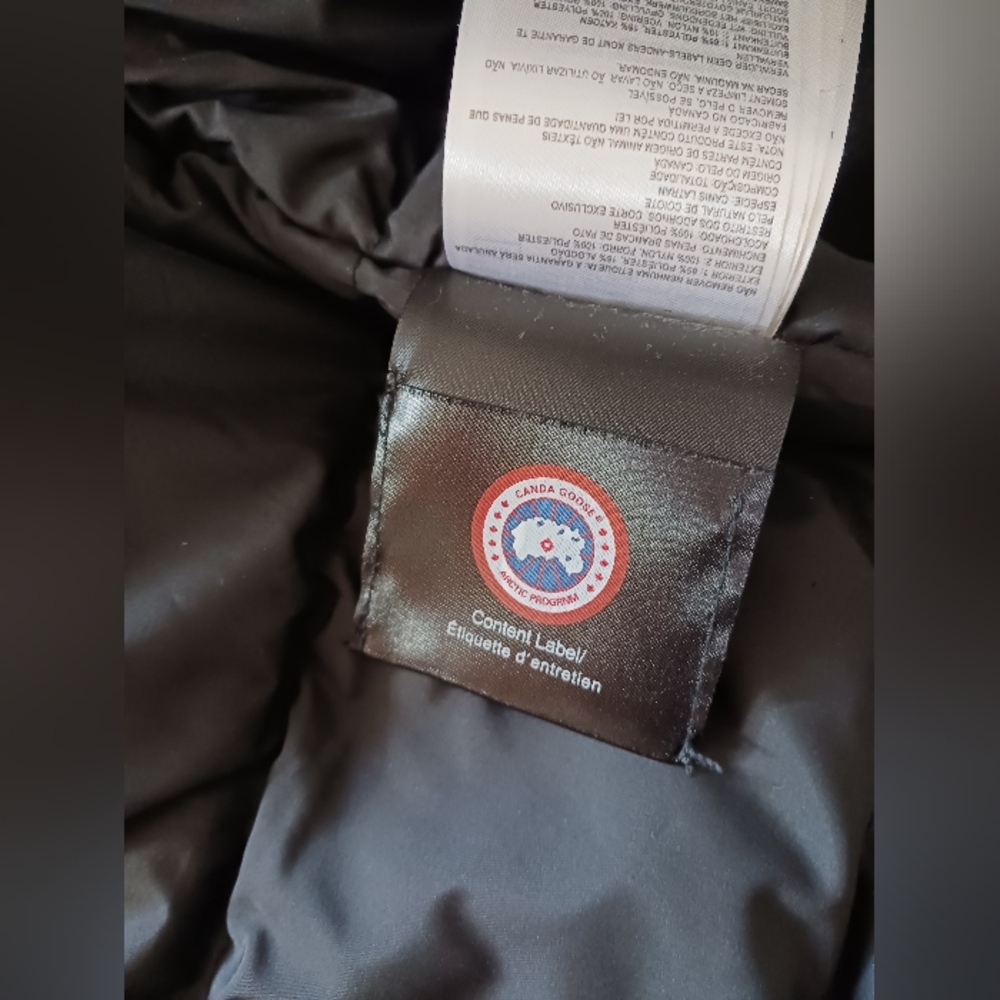 Canada Goose Black Parka   Coat, Size L - Picture 9 of 14